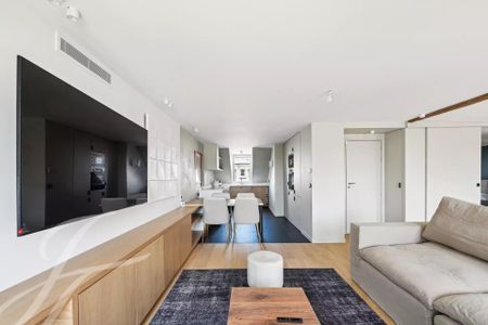 Appartement à louer Paris 8Ème - Madeleine, Paris Rive Droite, France5 900 EUR / Mois - Photo 2