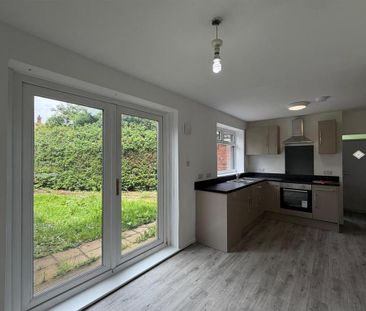 3 bedroom end of terrace house to rent - Photo 5