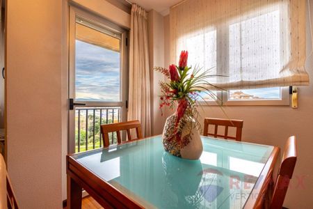 2 room luxury Flat for rent in Santander, Spain - Photo 4
