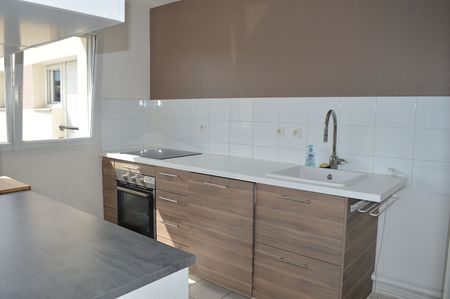 Location Appartement 3 pièces 79m² - Photo 5