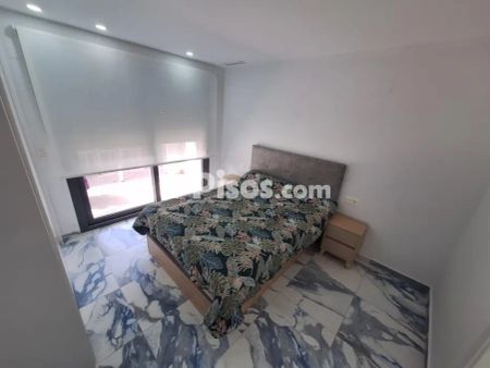 Apartamento en alquiler en Calle de la Loma, cerca de Calle de los Gases - Photo 5