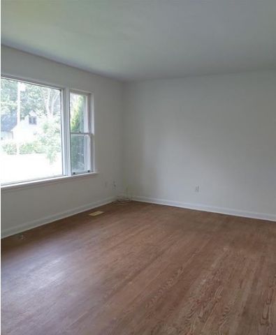 For Lease - 17 Gunn Street Unit# main floor, Barrie, Ontario - Photo 2