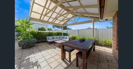 Spacious & Stylish - Photo 2