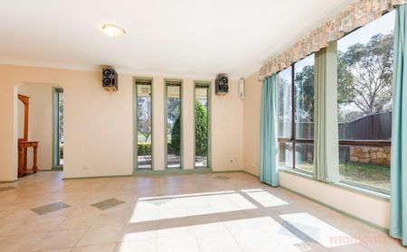 1 Warby Place, Charnwood ACT 2615 - House For Rent | Domain - Photo 4