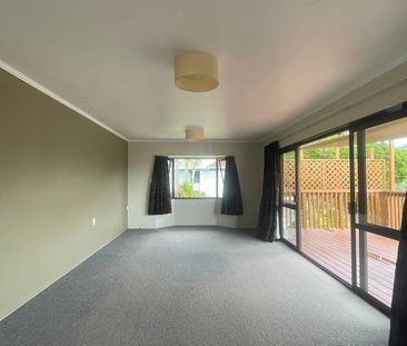 Three Bedroom Home with Beautiful Views - Photo 1