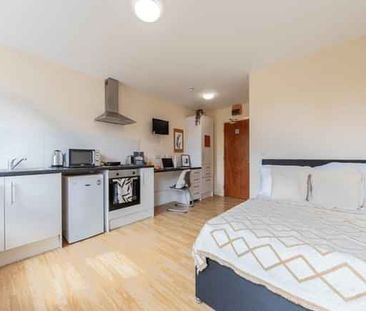 Gold Studio - Photo 1