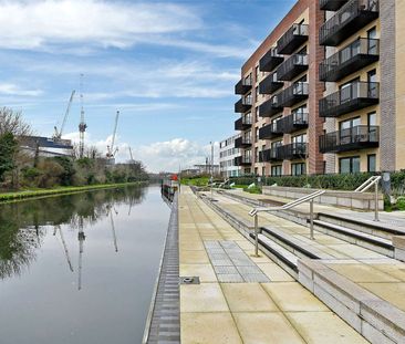 A brand new one bedroom Flat with balcony and lift access in Hayes. - Photo 6