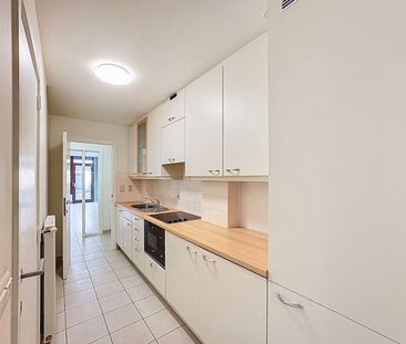 Gelijkvloers appartement in het centrum van Heist vlak aan De Bolle. - Photo 4