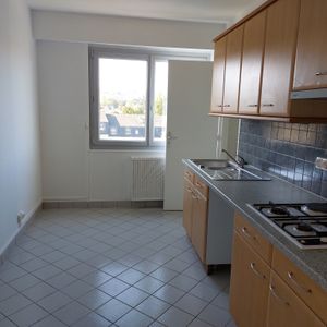 Location Appartement 5 pièces 104m² VERNON 27200 - Photo 2