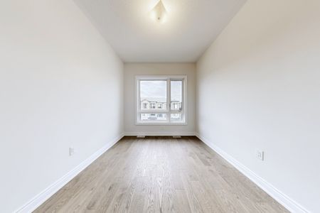 For Lease - 220 Tennant Circle, Vaughan, Ontario - Photo 5