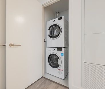 For Lease - 110 Broadway Avenue Unit# 1006 S, Toronto, Ontario - Photo 2