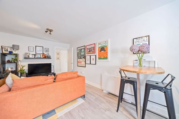 Owen Road, Godalming, Surrey, GU7 - Photo 1