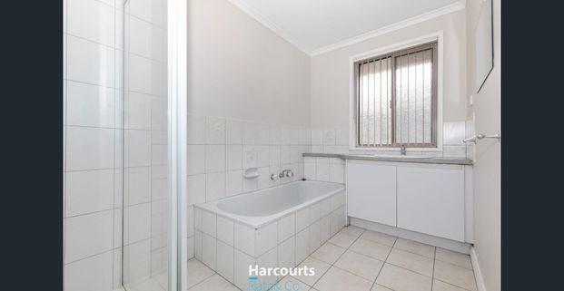 Spacious 3-Bedroom Family Home in Mill Park - Photo 1