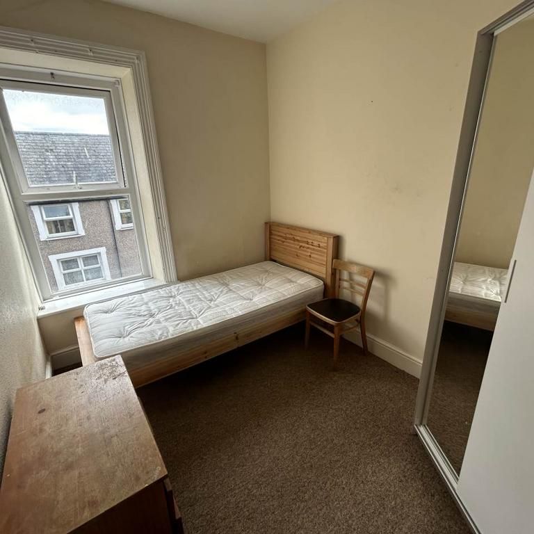 4 bedroom house to rent - Photo 1