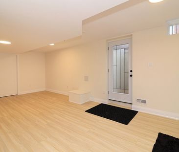 For Lease - 373 CREEK PATH Avenue, Oakville, Ontario - Photo 2