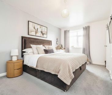 4 bedroom terraced house to rent - Photo 4