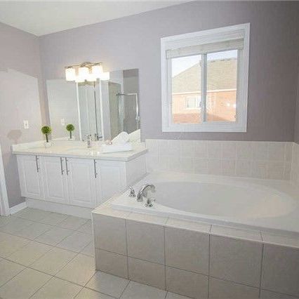 For Lease - 3 Trish Drive, Richmond Hill, Ontario - Photo 1