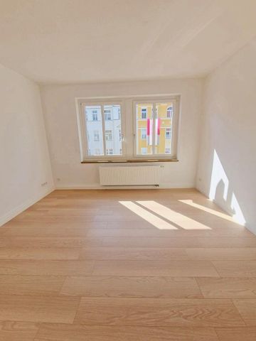 2 Raum-frisch renoviert und zum Einzug bereit - Photo 2