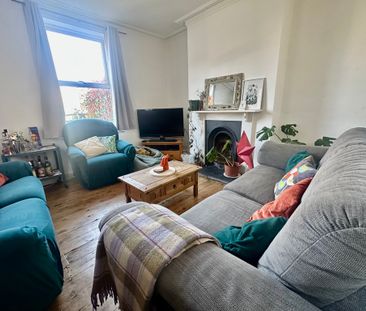 4 Bedroom End Terraced House - Photo 6
