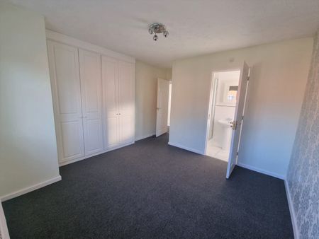 Lowry Close, Corby - Photo 2
