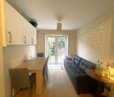 6 bedroom terraced house to rent - Photo 5