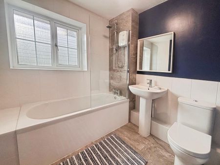 2 bedroom flat to rent - Photo 5