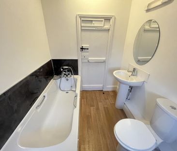 2 bedroom maisonette to rent - Photo 3