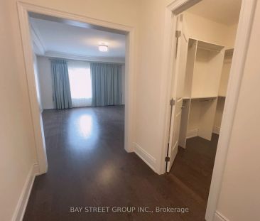 Detached Home For Lease | N9245919 - Photo 5