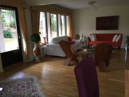 Villa på 200 kvm med 8 rum i Danderyd uthyres - Foto 2