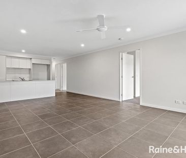 Modern & Spacious Duplex in a Great Location - Photo 5