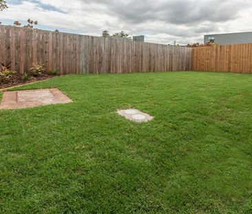 Modern Unit In Fantastic Location - Photo 4