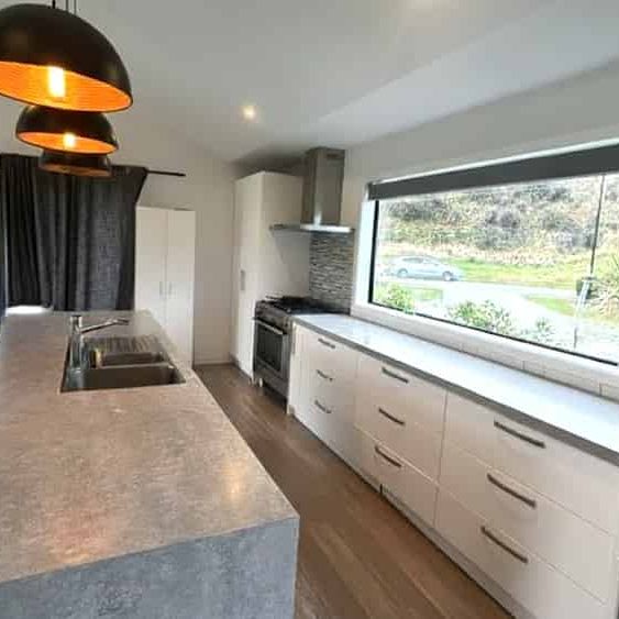 Large Four Bedroom Home, Shotover Country - Photo 1