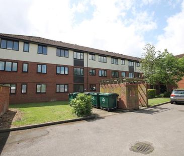 Scotts Avenue, Sunbury-on-Thames, Surrey, TW16 7ES - Photo 1