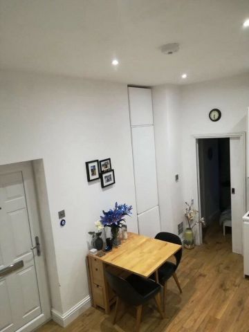 1 Bed Flat, Silk Mills Path, SE13 - Photo 5