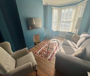 3 bedroom terraced house to rent - Photo 2