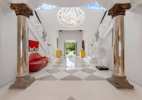8 bedroom luxury Villa for rent in Estepona, Andalusia
