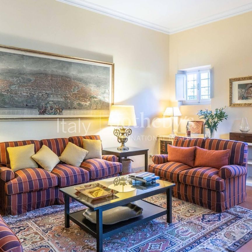 Splendida villa con piscina sulla collina di Fiesole - Photo 1