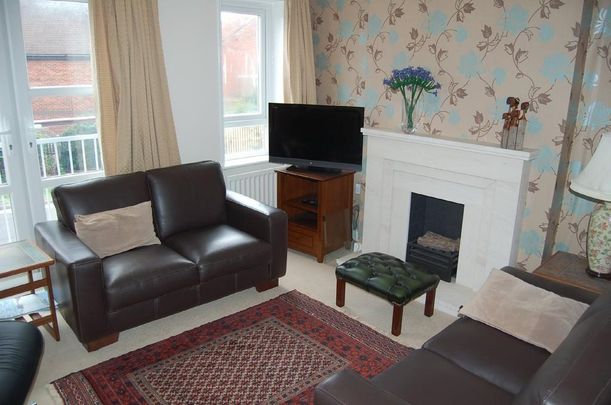 4 bedroom townhouse to rent - Photo 1