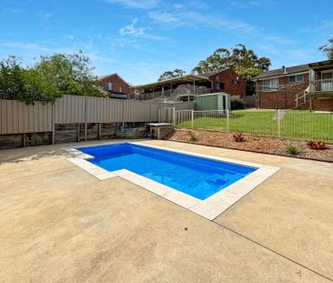 LIFESTYLE LIVING: 4-BEDROOM HOME WITH POOL & BIG BACKYARD - Photo 3