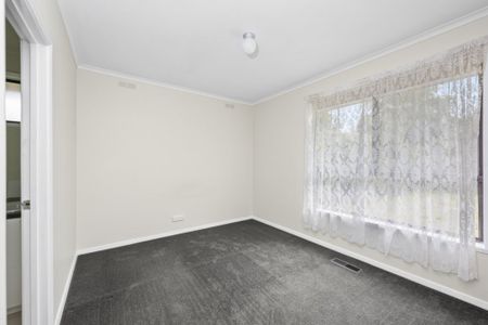 Great 3 Bedroom Home - Photo 4