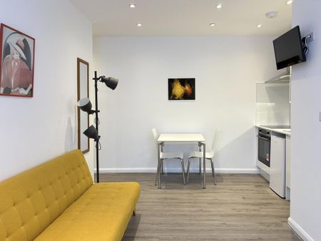 1 bedroom flat to rent - Photo 3