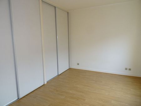 Location Appartement 3 pièces 73m² - Photo 3