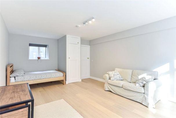 Studio to rent - Photo 1