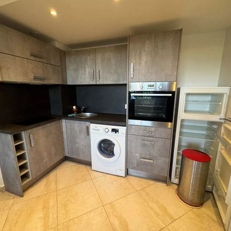 Appartement meublé 2 pièces à louer à Bastia - - Photo 3