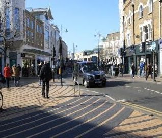 Studio Flat, The Broadway, SW19 - Photo 3