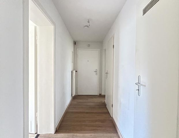 Charmante 3-Zimmer-Wohnung mit Duschbad & Balkon in Duisburg-Wanheimerort! - Foto 1