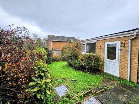 3 bedroom semi-detached house to rent - Photo 5