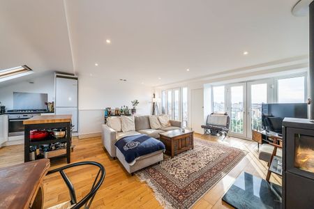 3 bedroom flat to rent - Photo 5