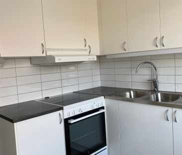 Östra Järnvägsgatan 14 B - Photo 2