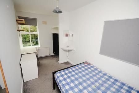 Clifton Avenue, Fallowfield, Manchester, M14 - Photo 1